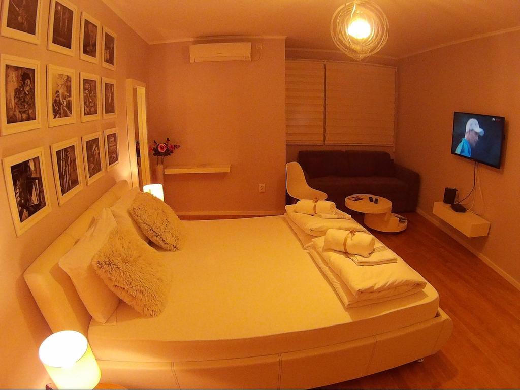 Balkan-inn Parlament Lux 公寓 *